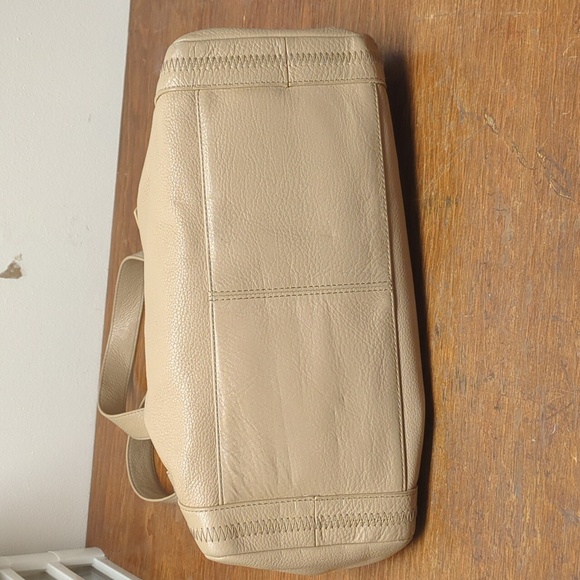 Sigrid Olsen Beige Pebbled LEATHER Shoulder Bag, Spacious - Picture 6 of 16